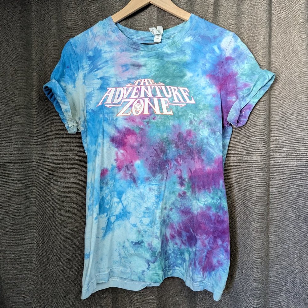 Men's Size M Blue/Purple Tie-Dye, 100% Cotton "Adventure Zone" T-Shirt